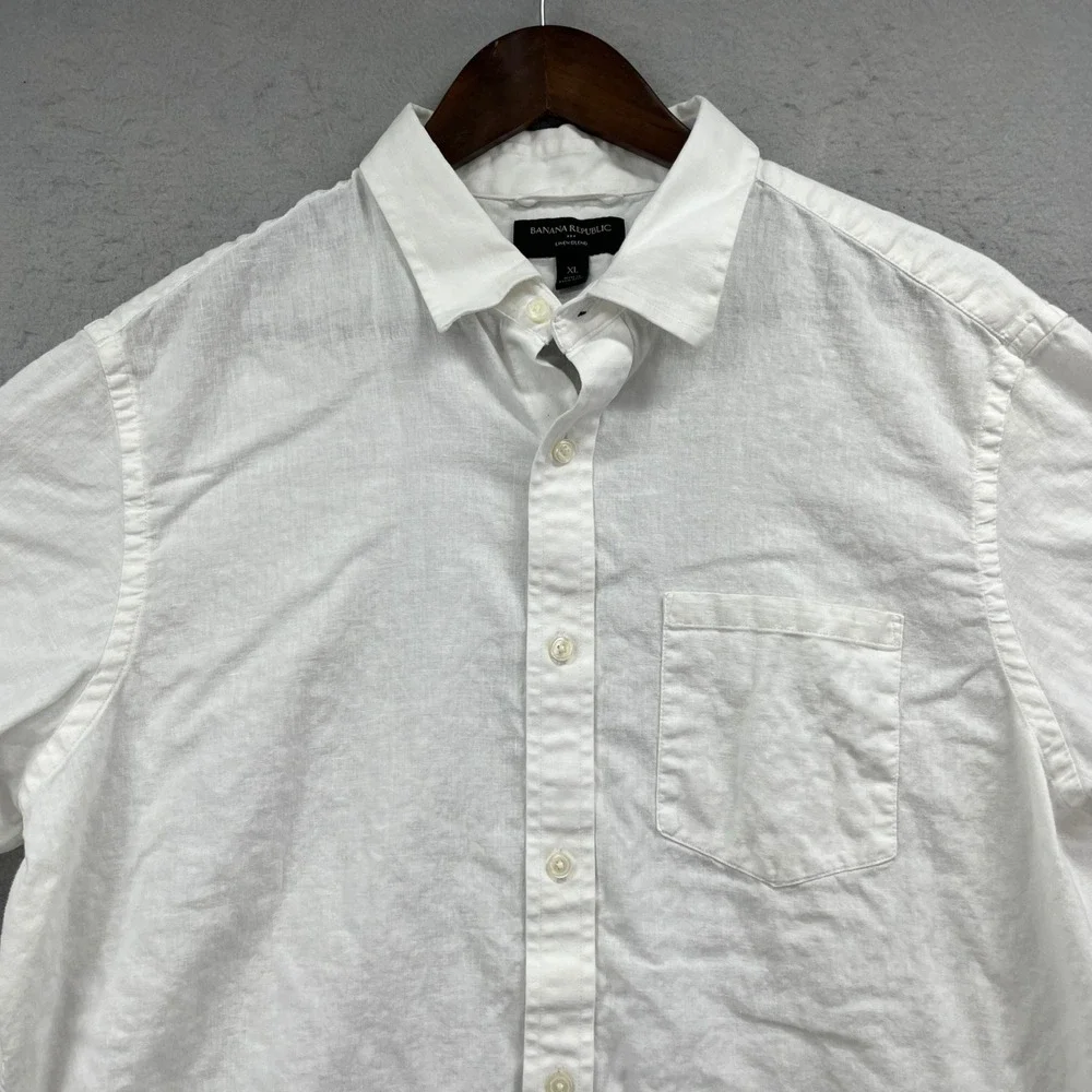 Banana Republic Button Up Shirt Mens XL White Linen Blend Coastal Resort Casual